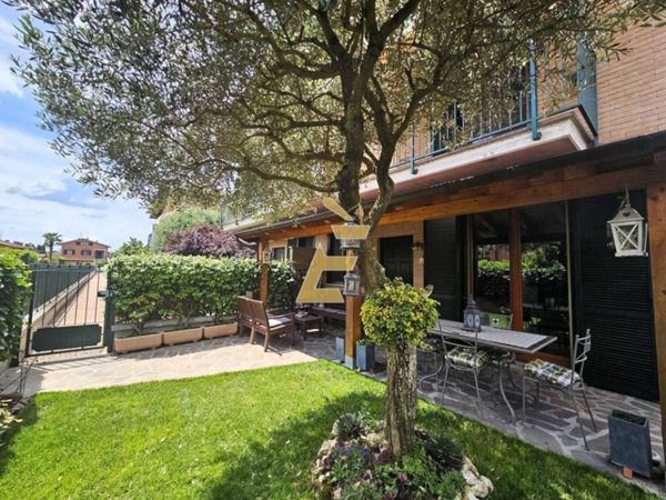 casa indipendente in vendita a San Genesio ed Uniti