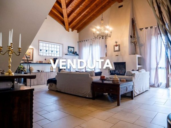 casa indipendente in vendita a San Genesio ed Uniti in zona Due Porte
