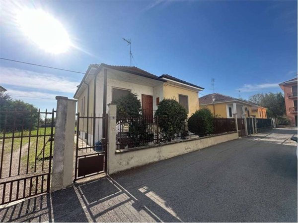 casa indipendente in vendita a San Genesio ed Uniti