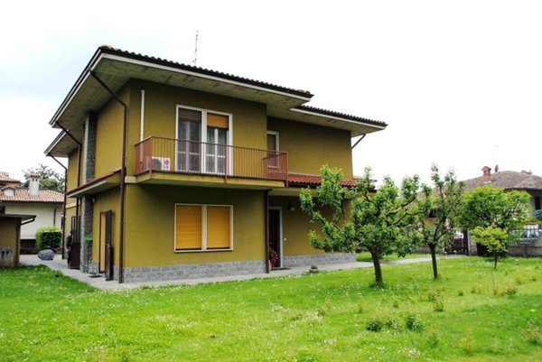 casa indipendente in vendita a San Genesio ed Uniti