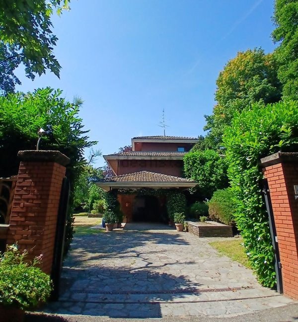 casa indipendente in vendita a San Genesio ed Uniti