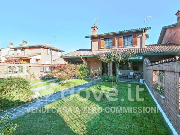 casa indipendente in vendita a San Genesio ed Uniti