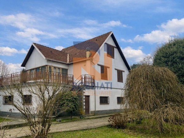 casa indipendente in vendita a San Genesio ed Uniti