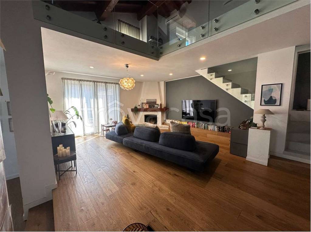 casa indipendente in vendita a San Genesio ed Uniti