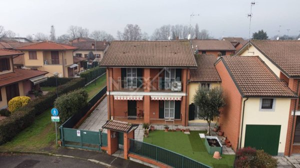 casa indipendente in vendita a San Genesio ed Uniti