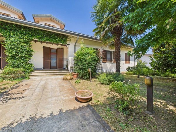 casa indipendente in vendita a San Genesio ed Uniti