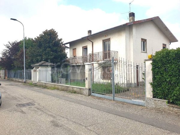 casa indipendente in vendita a San Genesio ed Uniti