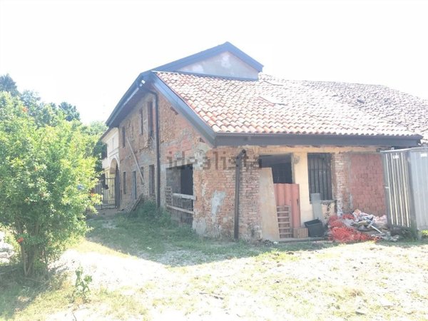 casa indipendente in vendita a San Giorgio di Lomellina