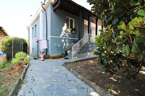 casa indipendente in vendita a San Martino Siccomario in zona Bivio Cava