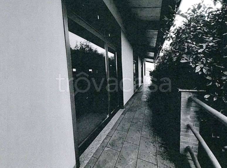 negozio in vendita a San Martino Siccomario