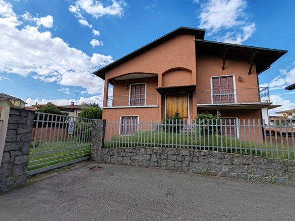 casa indipendente in vendita a San Martino Siccomario