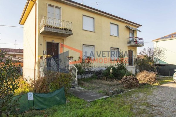 casa indipendente in vendita a San Martino Siccomario in zona Bivio Cava