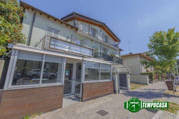 negozio in vendita a San Martino Siccomario