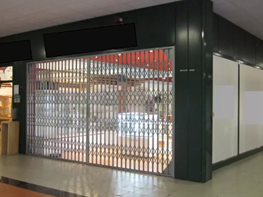 negozio in vendita a San Martino Siccomario