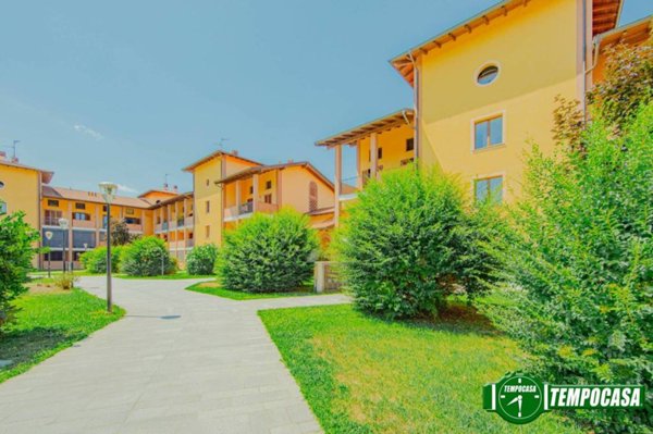 appartamento in vendita a San Martino Siccomario in zona Madonna