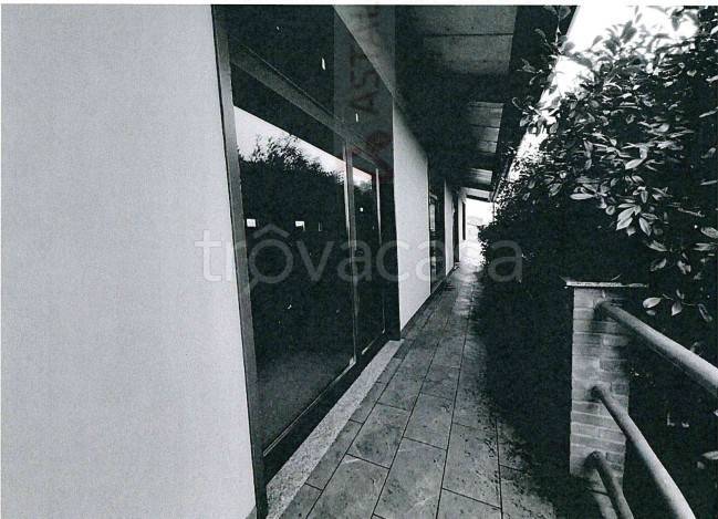 negozio in vendita a San Martino Siccomario