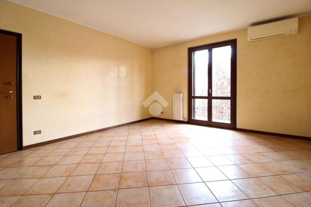 appartamento in vendita a San Martino Siccomario in zona Madonna