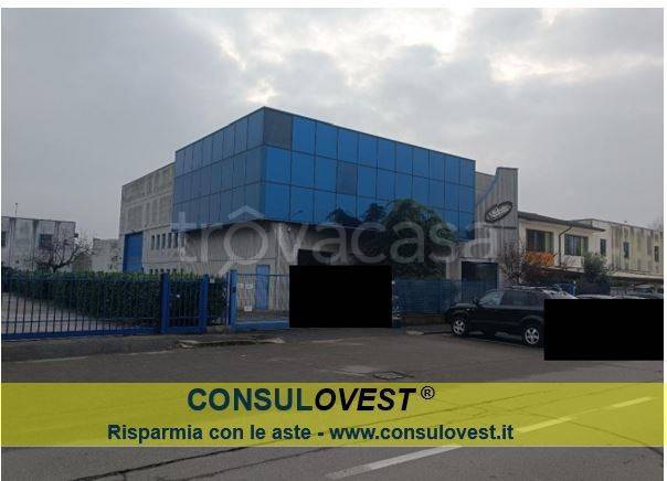 locale commerciale in vendita a San Martino Siccomario