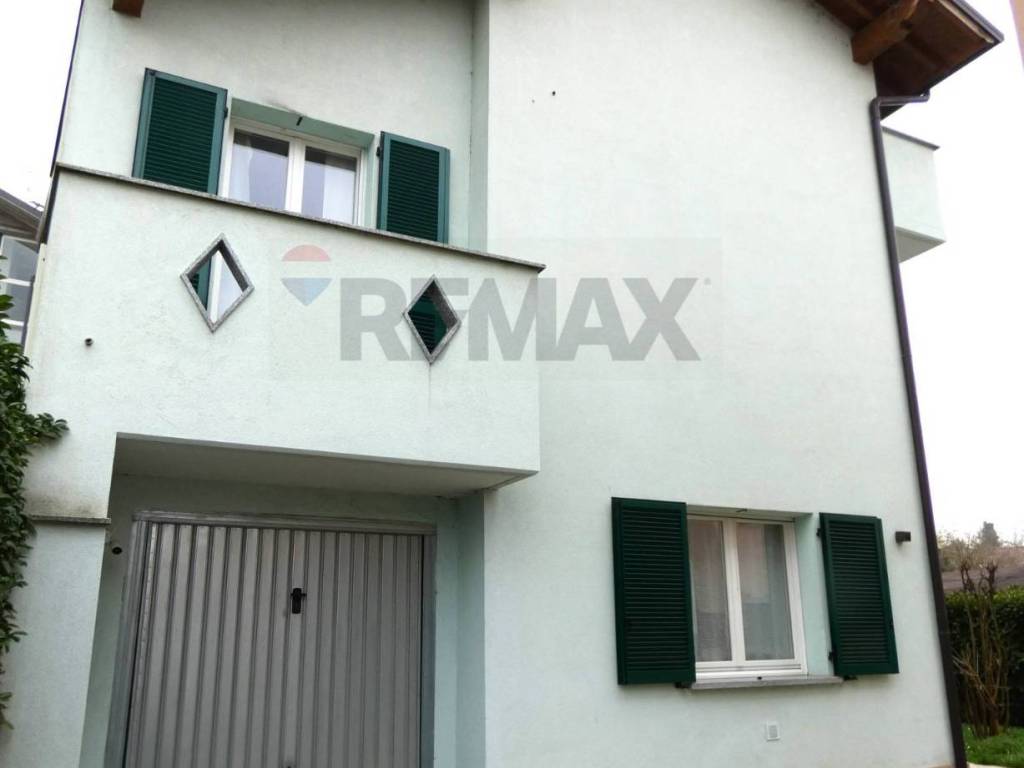 casa indipendente in vendita a San Martino Siccomario