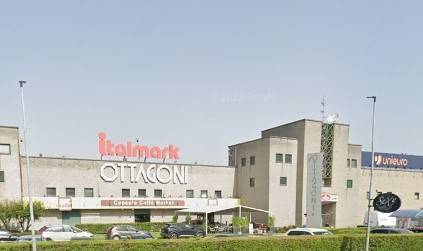 negozio in vendita a San Martino Siccomario