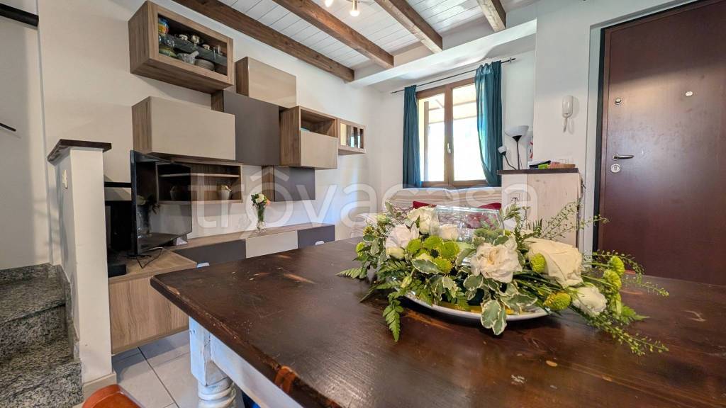 casa indipendente in vendita a San Martino Siccomario in zona Madonna