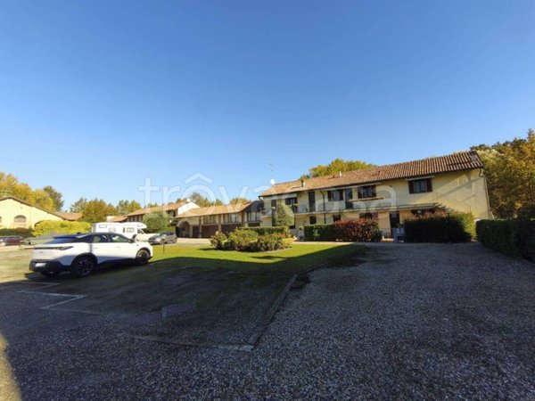 appartamento in vendita a San Martino Siccomario in zona Madonna