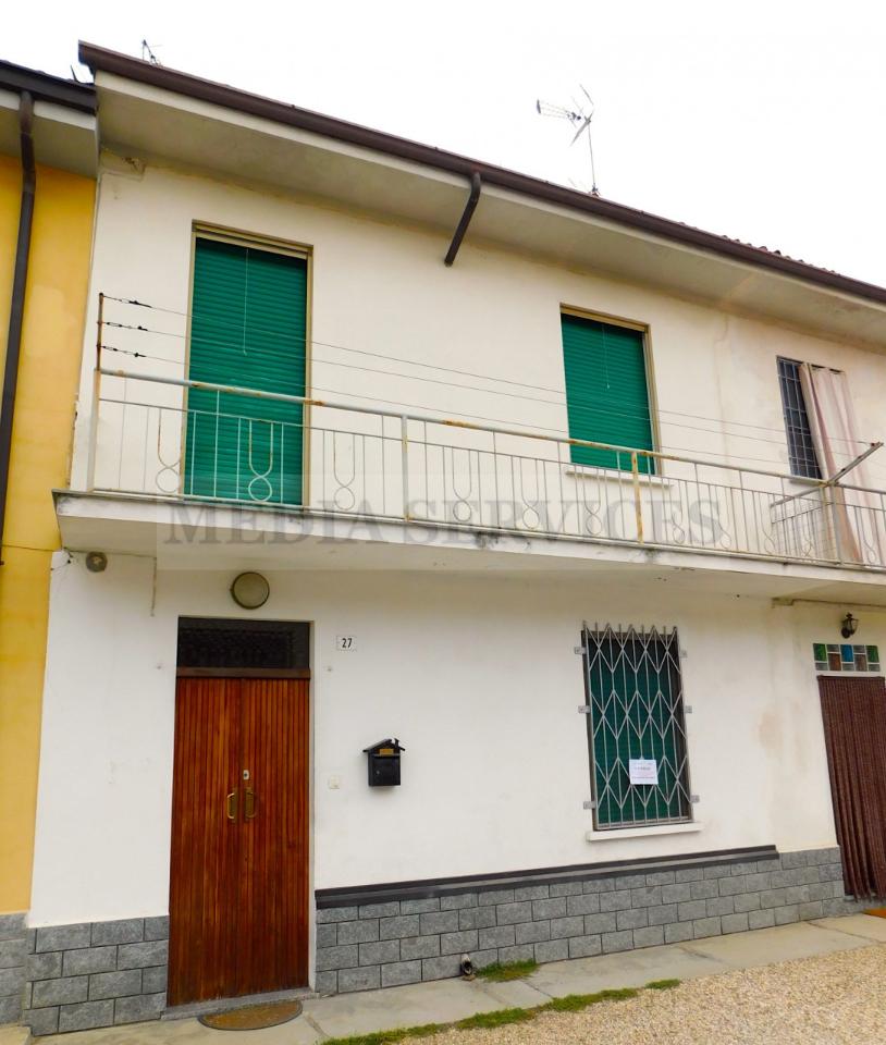 casa indipendente in vendita a Sannazzaro de' Burgondi