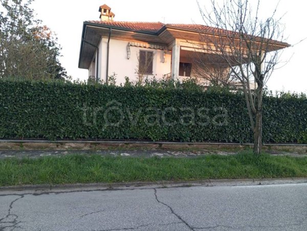 casa indipendente in vendita a Sannazzaro de' Burgondi