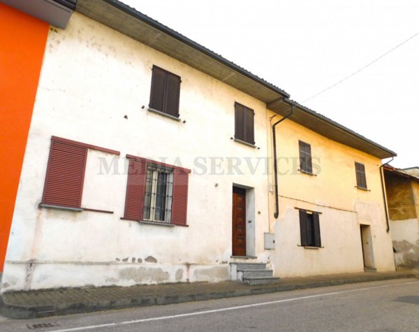 casa indipendente in vendita a Sannazzaro de' Burgondi