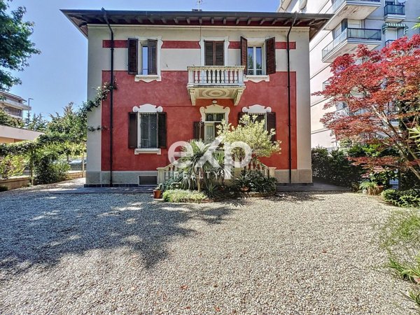 casa indipendente in vendita a Sannazzaro de' Burgondi
