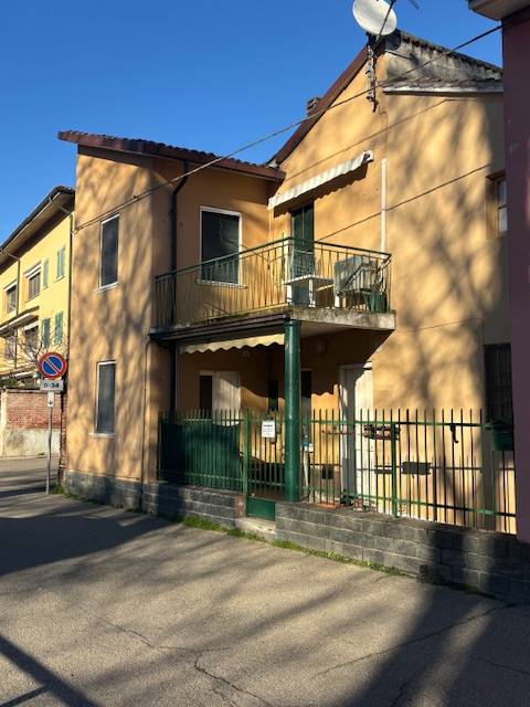 casa indipendente in vendita a Sannazzaro de' Burgondi