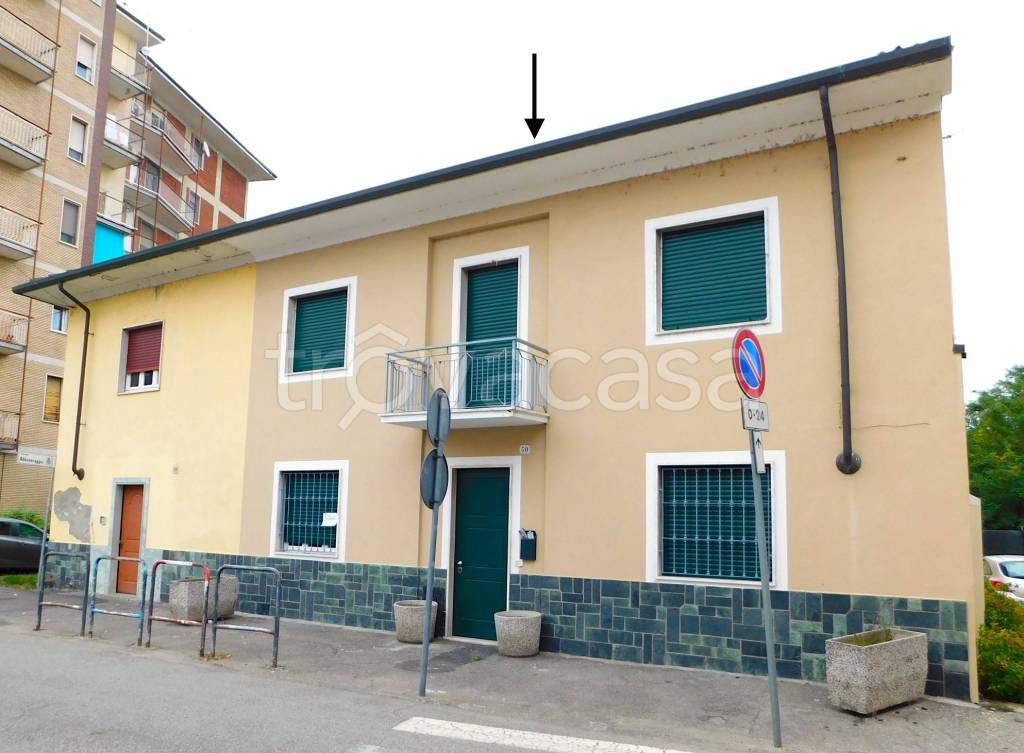 casa indipendente in vendita a Sannazzaro de' Burgondi