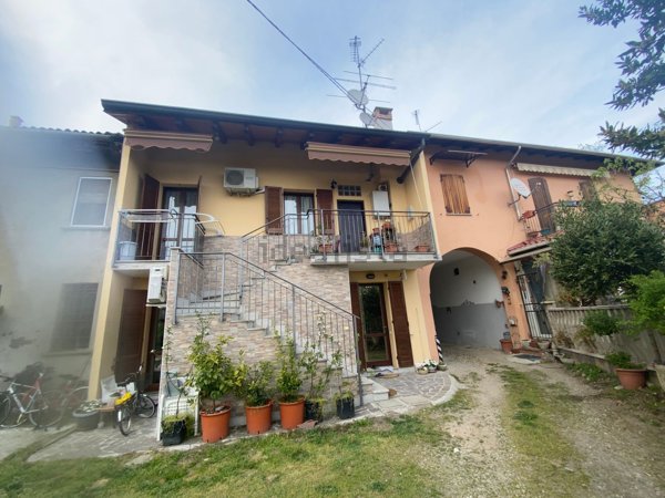 appartamento in vendita a Sannazzaro de' Burgondi