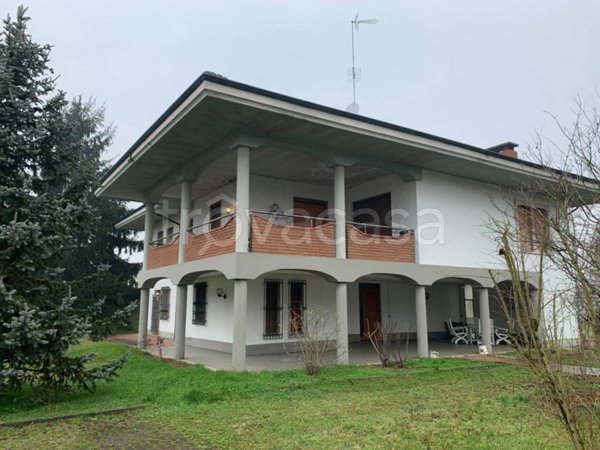 casa indipendente in vendita a Sannazzaro de' Burgondi