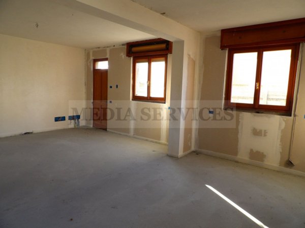 casa indipendente in vendita a Sannazzaro de' Burgondi