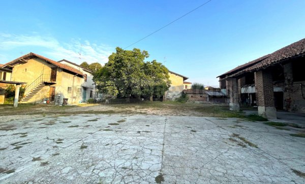 ufficio in vendita a Sannazzaro de' Burgondi