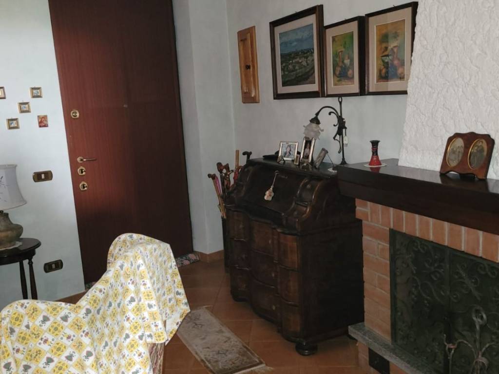 casa indipendente in vendita a Sannazzaro de' Burgondi