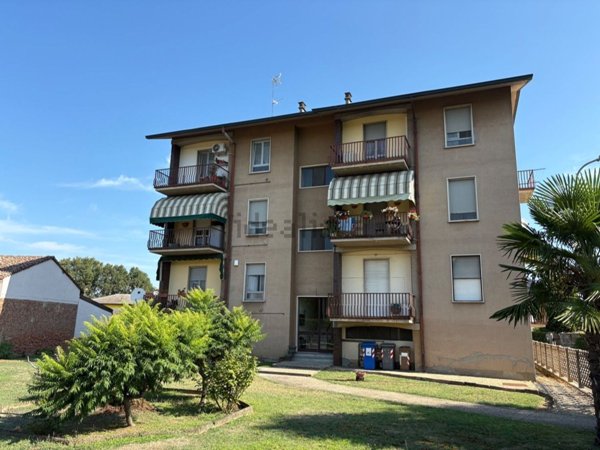 appartamento in vendita a Sannazzaro de' Burgondi