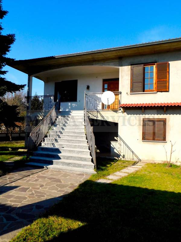 casa indipendente in vendita a Sannazzaro de' Burgondi