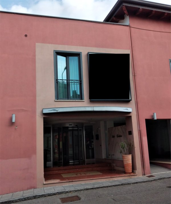 negozio in vendita a Sannazzaro de' Burgondi