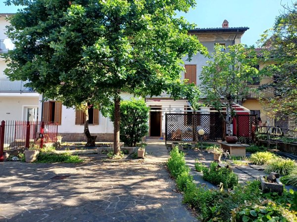 casa indipendente in vendita a Sannazzaro de' Burgondi