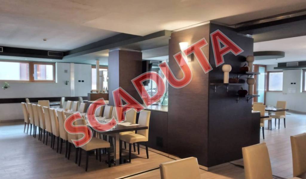 negozio in vendita a Sannazzaro de' Burgondi