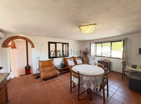 casa indipendente in vendita a Sannazzaro de' Burgondi