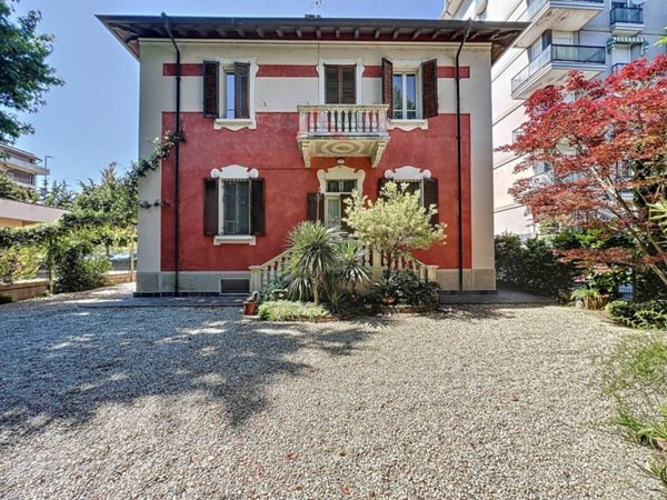 casa indipendente in vendita a Sannazzaro de' Burgondi