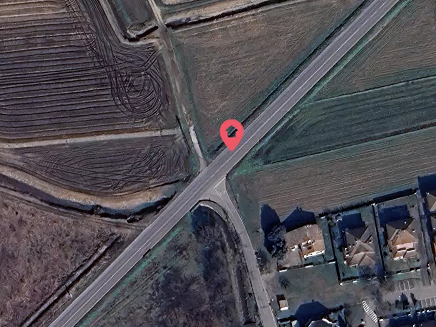 terreno edificabile in vendita a Sannazzaro de' Burgondi