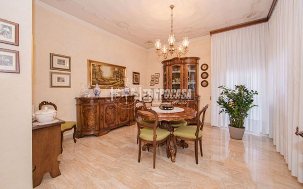 casa indipendente in vendita a Sannazzaro de' Burgondi