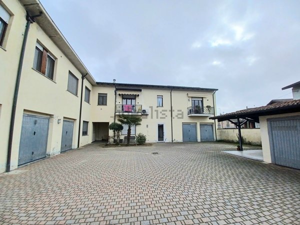 appartamento in vendita a Sannazzaro de' Burgondi