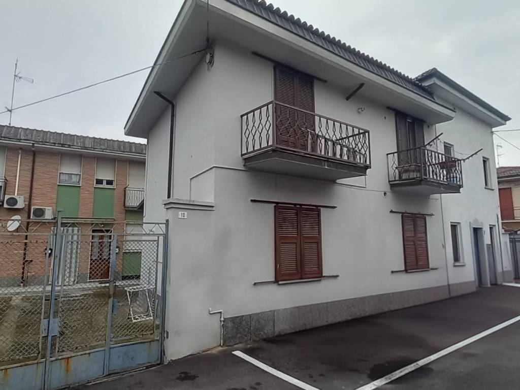 appartamento in vendita a Sannazzaro de' Burgondi