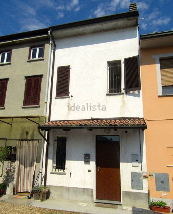 casa indipendente in vendita a Sannazzaro de' Burgondi