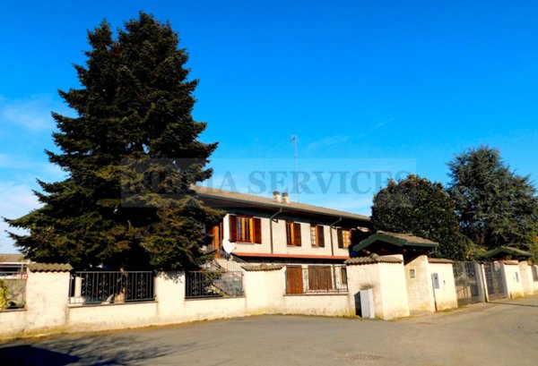 casa indipendente in vendita a Sannazzaro de' Burgondi